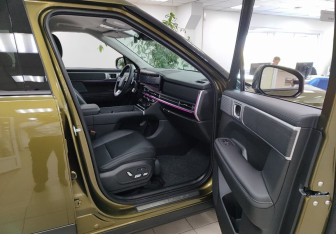 Новый Hyundai Santa Fe 2025 (8 фото)