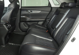 Подержанный автомобиль Changan UNI-K 2024 года (10 фото)