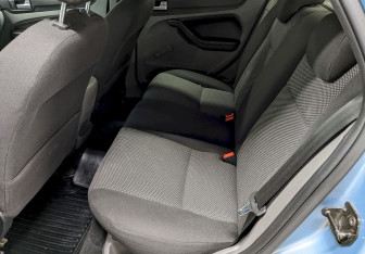 Подержанный автомобиль Ford Focus Hatchback 2009 года (15 фото)