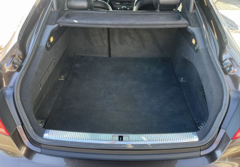 Подержанный автомобиль Audi A7 2011 года (13 фото)
