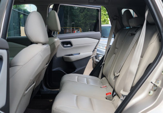 Подержанный автомобиль Nissan X-Trail 2021 года (8 фото)