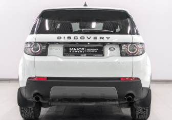 Подержанный автомобиль Land Rover Discovery Sport 2018 года (6 фото)