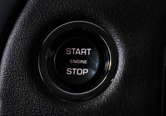 Подержанный автомобиль Jaguar XJ 2013 года (29 фото)