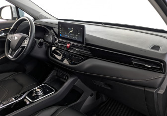 Подержанный автомобиль Москвич 3е 2023 года (13 фото)