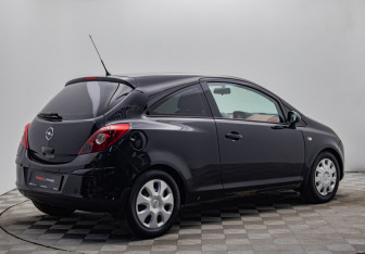 Подержанный автомобиль Opel Corsa 2008 года (5 фото)