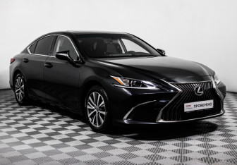 Подержанный автомобиль Lexus ES 2020 года (3 фото)