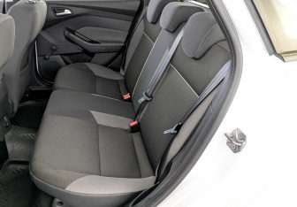 Подержанный автомобиль Ford Focus Wagon 2015 года (12 фото)