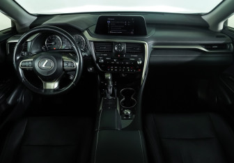Подержанный автомобиль Lexus RX 2020 года (13 фото)