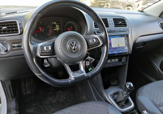 Подержанный автомобиль Volkswagen Polo Sedan 2020 года (11 фото)