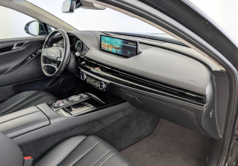 Подержанный автомобиль Genesis G80 2021 года (11 фото)