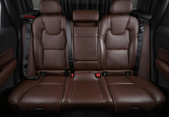 Подержанный автомобиль Volvo XC60 2019 года (21 фото)