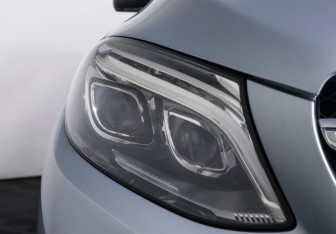 Подержанный автомобиль Mercedes-Benz GLE 2017 года (22 фото)
