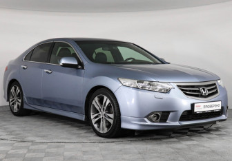 Подержанный автомобиль Honda Accord Sedan 2011 года (3 фото)
