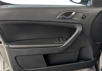 Подержанный автомобиль Skoda Yeti 2017 года (19 фото)