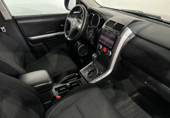 Подержанный автомобиль Suzuki Grand Vitara 2010 года (9 фото)