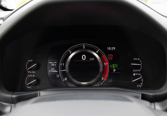 Подержанный автомобиль Lexus LX 2024 года (10 фото)