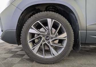 Подержанный автомобиль Jetta VS7 2023 года (18 фото)