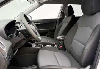 Подержанный автомобиль Hyundai Creta 2017 года (10 фото)