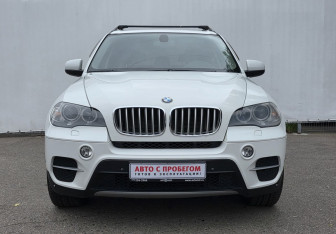 Подержанный автомобиль BMW X5 2011 года (2 фото)