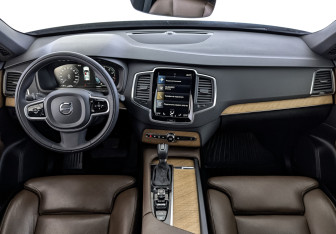 Подержанный автомобиль Volvo XC90 2021 года (14 фото)