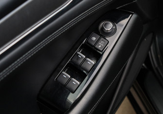 Подержанный автомобиль Mazda 6 Sedan 2019 года (18 фото)