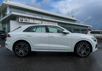 Подержанный автомобиль Audi Q8 2018 года (4 фото)