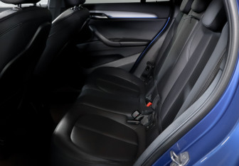 Подержанный автомобиль BMW X1 2018 года (10 фото)