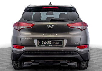 Подержанный автомобиль Hyundai Tucson 2016 года (6 фото)