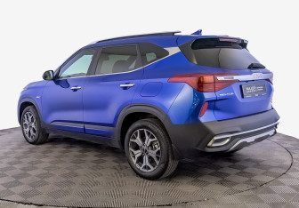 Подержанный автомобиль Kia Seltos 2022 года (7 фото)