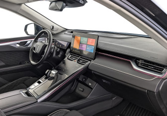 Подержанный автомобиль Wey Coffee 01 2023 года (13 фото)