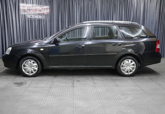 Подержанный автомобиль Chevrolet Lacetti Wagon 2008 года (8 фото)