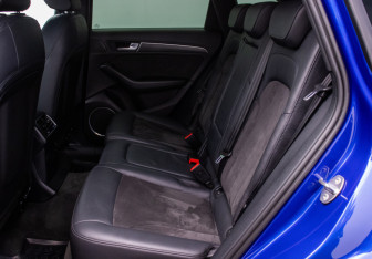 Подержанный автомобиль Audi SQ5 2015 года (11 фото)