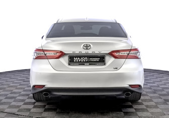 Подержанный автомобиль Toyota Camry Sedan 2019 года (6 фото)
