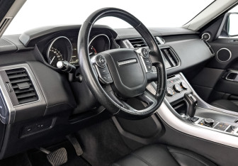 Подержанный автомобиль Land Rover Range Rover Sport 2015 года (15 фото)