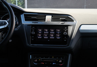 Подержанный автомобиль Volkswagen Tiguan 2021 года (11 фото)