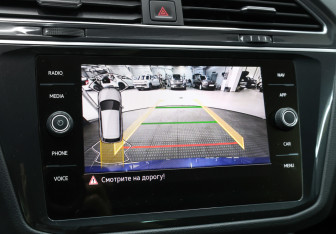 Подержанный автомобиль Volkswagen Tiguan 2022 года (16 фото)