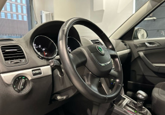 Подержанный автомобиль Skoda Yeti 2012 года (12 фото)