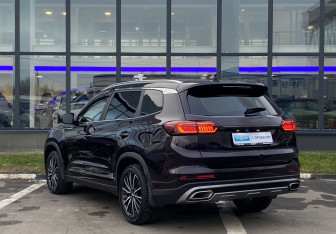 Подержанный автомобиль Chery Tiggo 8 Pro 2021 года (7 фото)