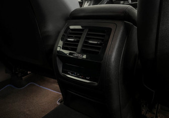 Подержанный автомобиль BMW X4 2019 года (20 фото)