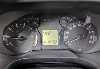 Подержанный автомобиль Toyota Land Cruiser Prado 2018 года (16 фото)