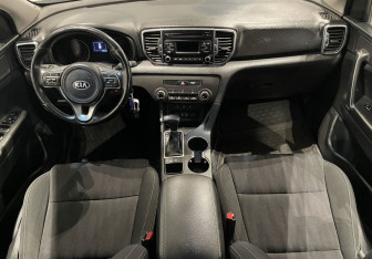 Подержанный автомобиль Kia Sportage 2017 года (10 фото)
