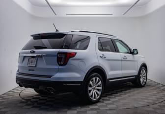 Подержанный автомобиль Ford Explorer 2018 года (5 фото)