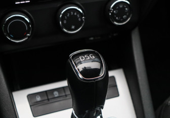 Подержанный автомобиль Skoda Octavia Liftback 2014 года (14 фото)