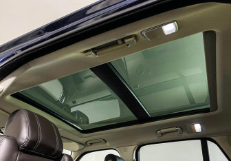 Подержанный автомобиль Land Rover Range Rover 2016 года (20 фото)