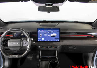 Подержанный автомобиль Jetour X70 2023 года (10 фото)