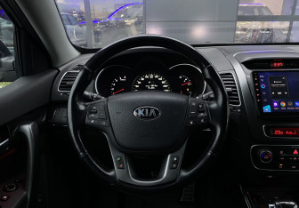 Подержанный автомобиль Kia Sorento 2019 года (14 фото)