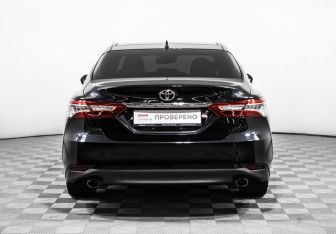Подержанный автомобиль Toyota Camry Sedan 2022 года (6 фото)