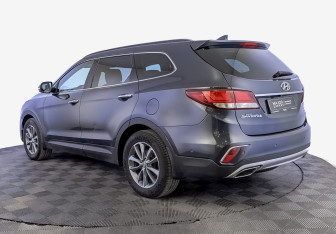 Подержанный автомобиль Hyundai Santa Fe 2017 года (7 фото)