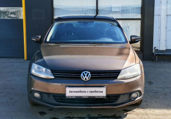 Подержанный автомобиль Volkswagen Jetta Sedan 2011 года (2 фото)