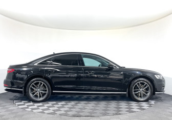 Подержанный автомобиль Audi A8 2019 года (4 фото)